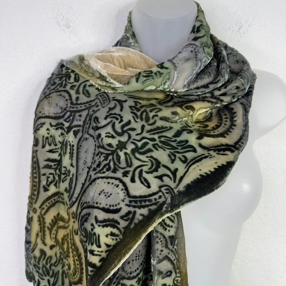 Lord & Taylor Scarf Womens OS‎ Green Gold Silk Paisley Burnout Velvet Luxury